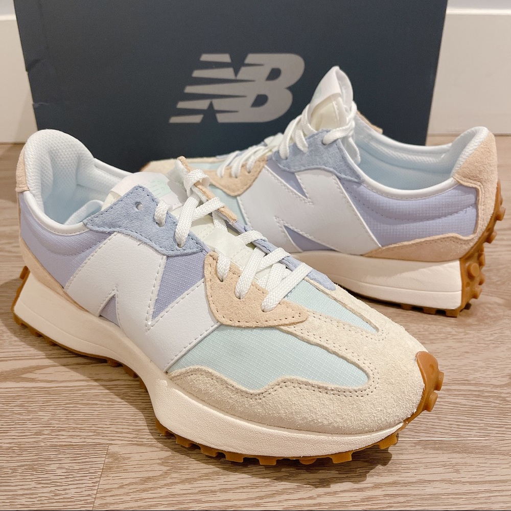 New Balance 327 - BRAND NEW WOMAN SIZE US 7.5